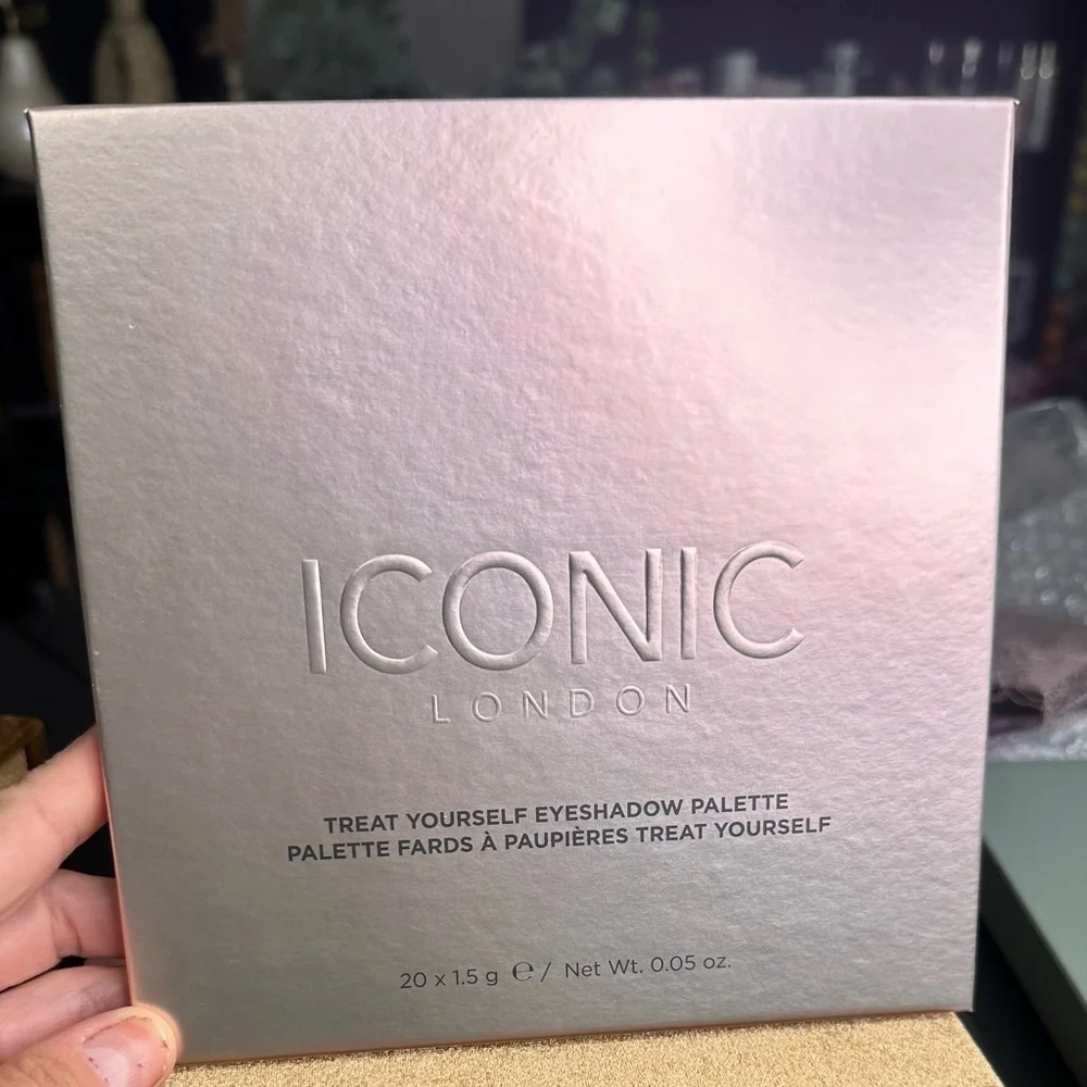 ICONIC London Multi-Color Eyeshadow Palette